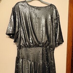 Elegant Black/Silver drop waist Sequin Dress